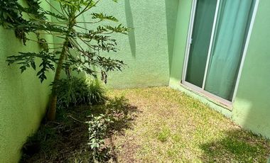 Casa en RENTA totalmente amueblada