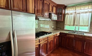 Casa en RENTA totalmente amueblada