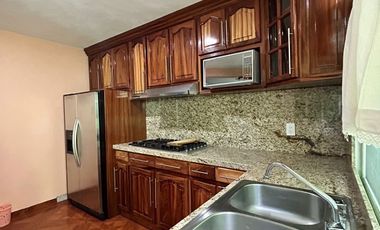 Casa en RENTA totalmente amueblada