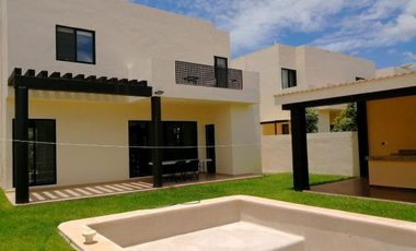 Casa en Renta AMUEBLADA dentro de Privada en Conkal Yucatán