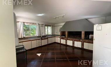 Casa en barrio privado 