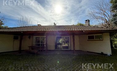 Casa en barrio privado 