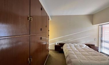 Casa de cinco ambientes con piscina a la venta en Wilde