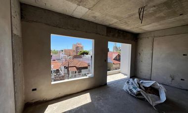 Departamento de dos ambientes amplio a la venta en el Centro de Wilde