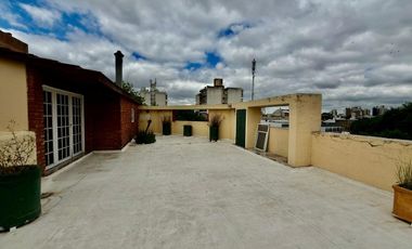 Casa en Venta de 4 dormitorios en Centro Rosario