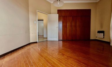 Casa en Venta de 4 dormitorios en Centro Rosario