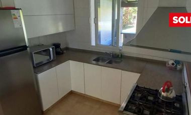 Casa  venta, lote central, Barrio el Portillo