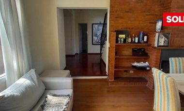 Casa  venta, lote central, Barrio el Portillo