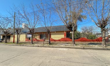 Casa en venta en Lanús Oeste 4 ambientes