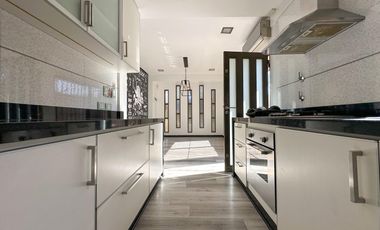 Casa en venta en Lanús Oeste 4 ambientes