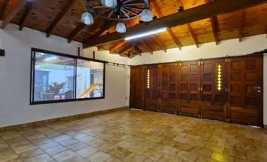 Casa en venta en Lanús Oeste 4 ambientes