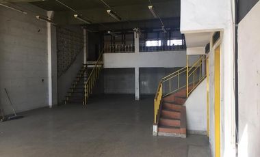 Local en venta con entrepiso para deposito u oficinas en Temperley Este