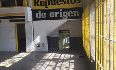 Local en venta con entrepiso para deposito u oficinas en Temperley Este