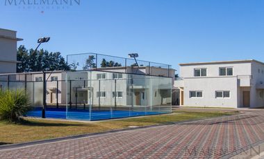Casa Duplex  Venta 3 Ambientes con Jardín Chic Village
