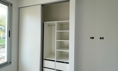 VENTA CASA 4 AMBIENTES MIRALAGOS II