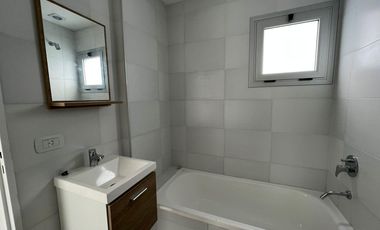 Departamento cuatro ambientes en Venta en Wilde Centro