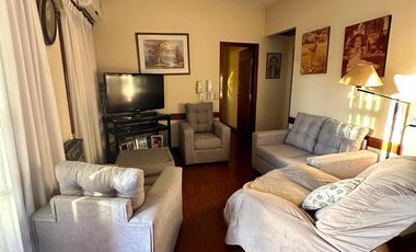 Casa en  zona residencial de Lujan