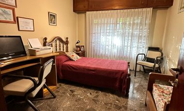 Casa en  zona residencial de Lujan