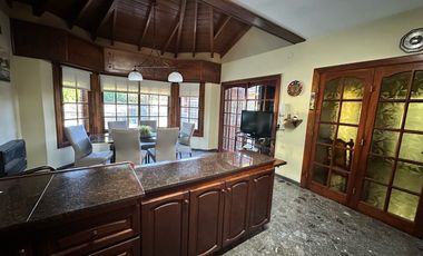 Casa en  zona residencial de Lujan