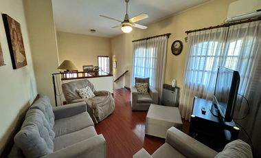 Casa en  zona residencial de Lujan