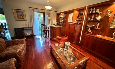 Casa en  zona residencial de Lujan