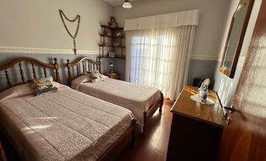 Casa en  zona residencial de Lujan