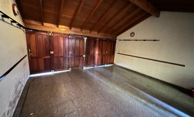 Casa en  zona residencial de Lujan