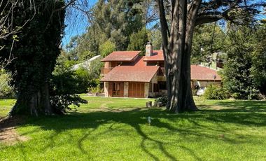 Residencia 5 ambientes sobre parcela de 1600 m² en la mejor zona del Bosque de Peralta Ramos