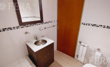 Alquiler de monoambiente con balcón en Sarandi