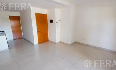 Alquiler de monoambiente con balcón en Sarandi