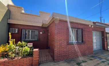 Keneddy 18, Don Bosco ¡Casa de 4 ambientes en Venta!