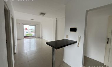 Venta departamento 3 ambientes con balcón en Wilde