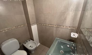 Venta departamento 3 ambientes con balcón en Wilde