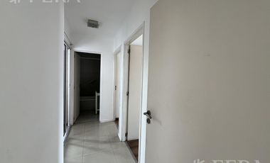 Venta departamento 3 ambientes con balcón en Wilde