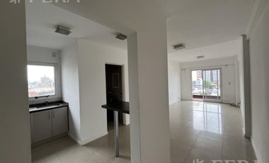 Venta departamento 3 ambientes con balcón en Wilde