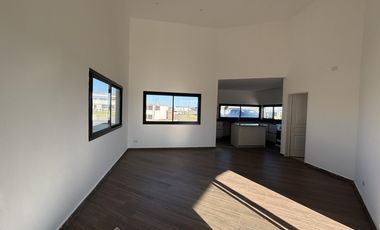 Venta casa 4 ambientes Barrio San Felipe,Canning