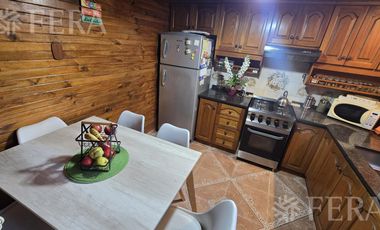 Venta casa 5 ambientes con cochera, patio con parrilla y terraza en Don Bosco