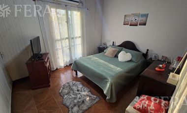 Venta casa 5 ambientes con cochera, patio con parrilla y terraza en Don Bosco