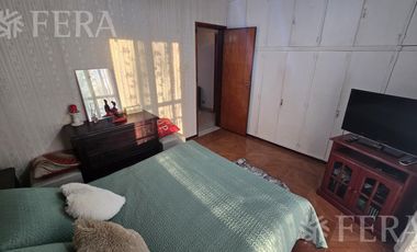 Venta casa 5 ambientes con cochera, patio con parrilla y terraza en Don Bosco