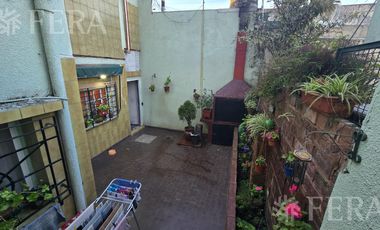 Venta casa 5 ambientes con cochera, patio con parrilla y terraza en Don Bosco