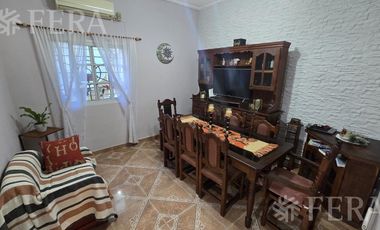 Venta casa 5 ambientes con cochera, patio con parrilla y terraza en Don Bosco