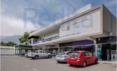 Local Comercial en Arriendo en Metro Fernando Castillo Velasco