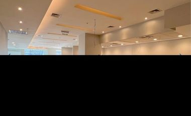 Local Comercial en Arriendo en Barrio Las Condes Oriente