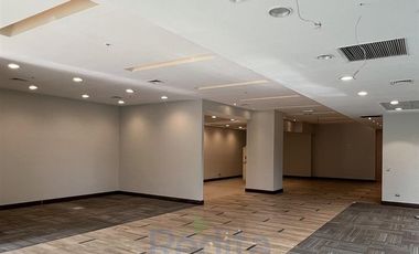 Local Comercial en Arriendo en Barrio Las Condes Oriente