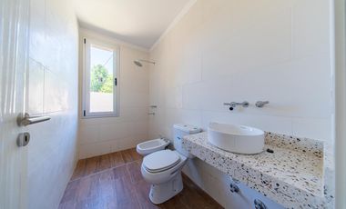 Casa de 2 dormitorios a estrenar en venta