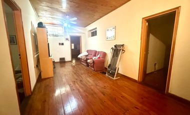 CASA 7 AMBIENTES CON JARDIN TERRAZA Y PARRILLA EN LA BOCA VENTA