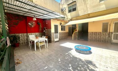 CASA 7 AMBIENTES CON JARDIN TERRAZA Y PARRILLA EN LA BOCA VENTA