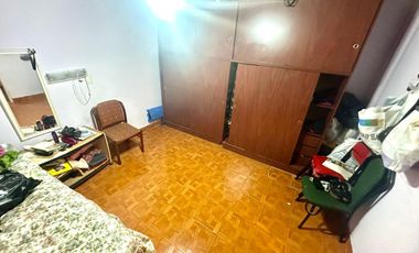 CASA 7 AMBIENTES CON JARDIN TERRAZA Y PARRILLA EN LA BOCA VENTA