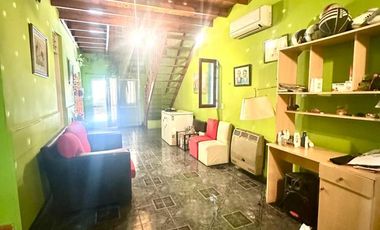 CASA 7 AMBIENTES CON JARDIN TERRAZA Y PARRILLA EN LA BOCA VENTA