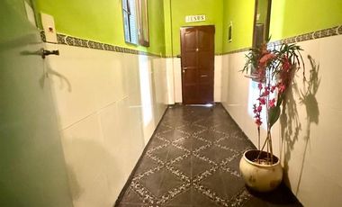 CASA 7 AMBIENTES CON JARDIN TERRAZA Y PARRILLA EN LA BOCA VENTA